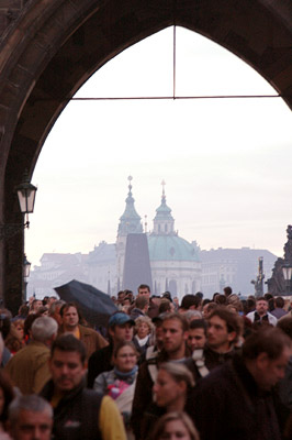 cz-praha-crowds.jpg